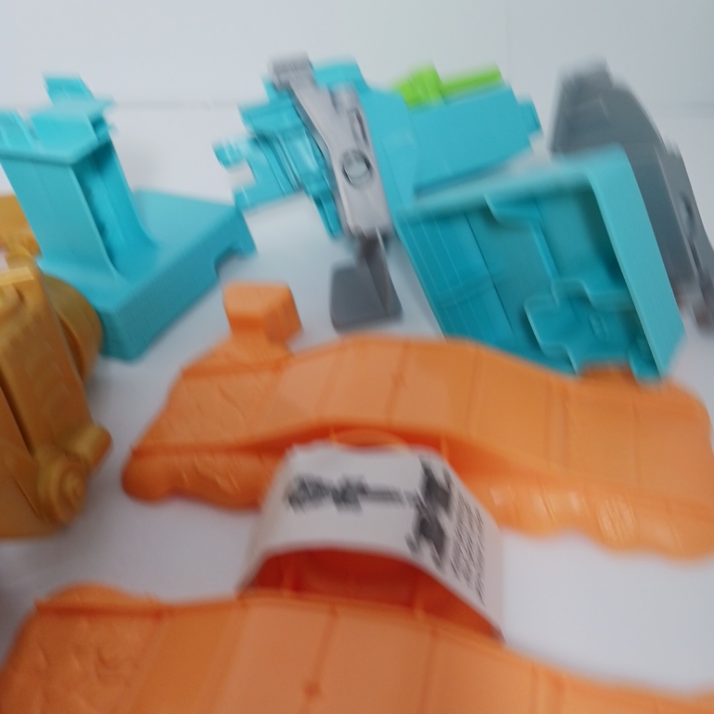 Thomas & Friends Adventures Robot Train Set Robot Rescue - Picture 3 of 6